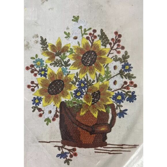 NEW SUNNY BASKET Crewel Kit 14”x14” The Family Circle Picture Or Pillow Top - Picture 3 of 7